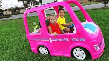 Kids Ride Pink Toy Car Adventure with Friends in the Park