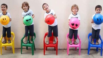 Kids Learn Colors with Balloons and Chairs - Fun Color Game for Toddlers